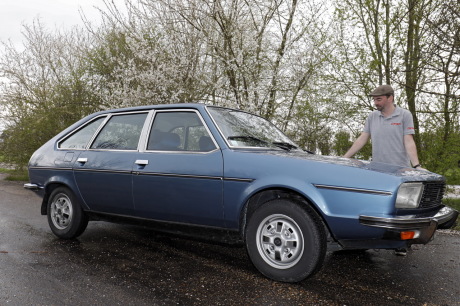Renault 20 TS 1979 bleue 3/4 avant