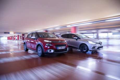 renault clio 2016 face à la citrooen c3 de 2016