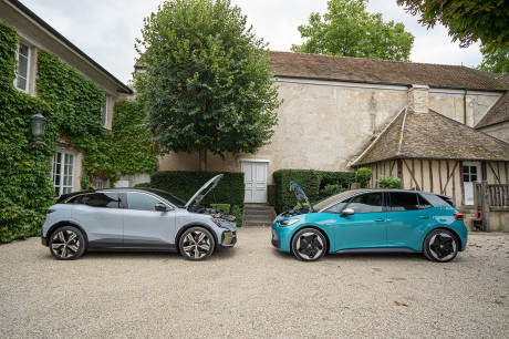Renault Mégane E-Tech Electric vs Volkswagen ID.3 capots ouverts