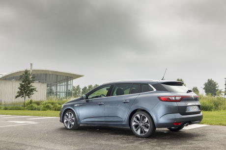 renault megane essence 2018