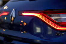 Renault Mégane GT feux arrière allumés