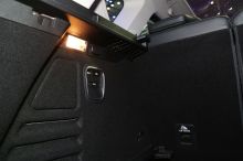 Renault Scénic 2016 vue des boutons de rabattage de sossiers arrière