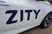 logo renult zity sur zoe 100% électrique