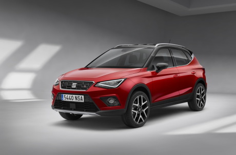 Seat Arona vue avant rouge