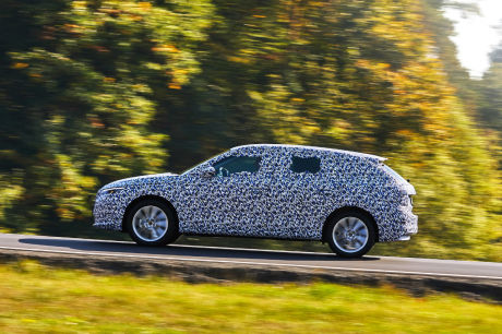 skoda scala profil