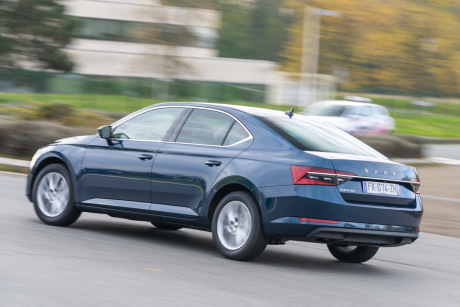 skoda superb prix 2021 moteurs
