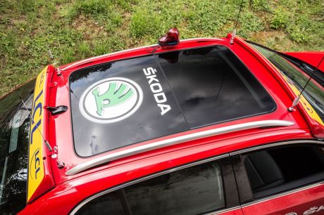 Emprunté à la Superb Combi qui n'est pas encore commercialisée, ce toit ouvrant reste une pièce maitresse du véhicule.