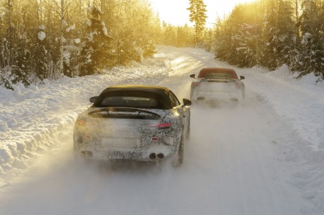 Mercedes SL neige arrière