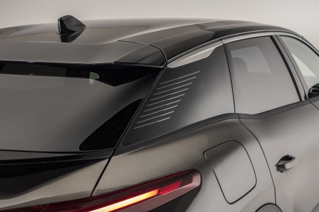 Citroën C5 X 2021 custode et toit noir antenne requin