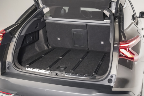 Citroën C5 X 2021 coffre ouvert