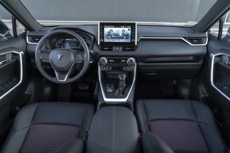 Interieur Suzuki Across 2021