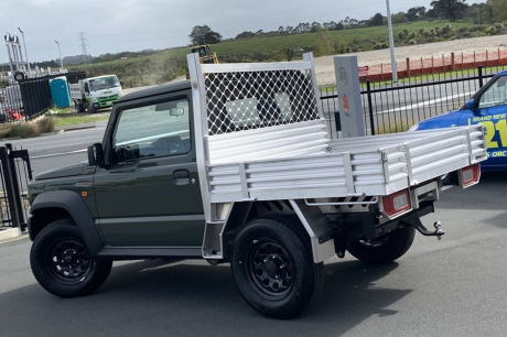 suzuki jimny benne