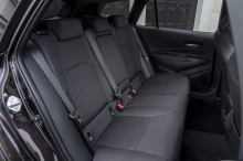 Suzuki Swace places arrière