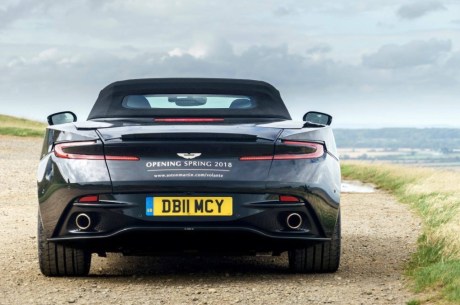 Aston Martin DB11 Volante