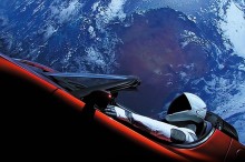 Tesla Roadster espace