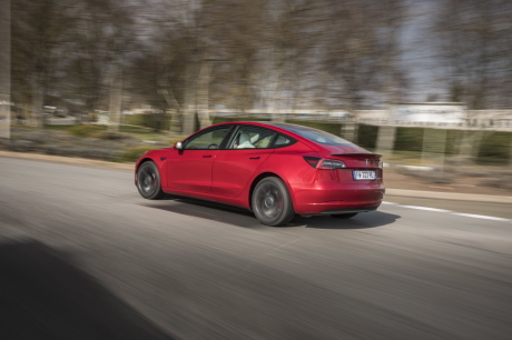 accélération 0 à 100 Tesla Model 3 performance