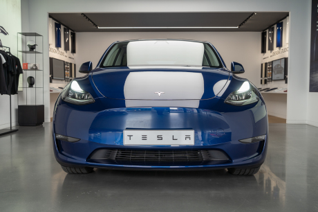 tesla model Y 2021 design