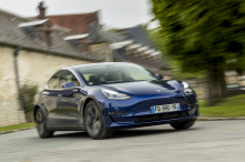 tesla assurance auto prix