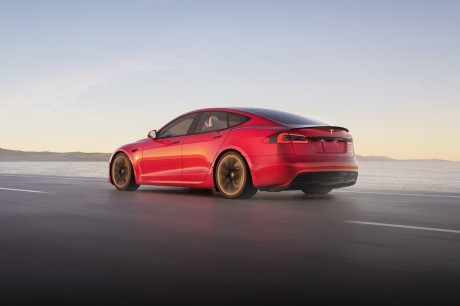 Tesla Model S PLaid arrière