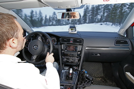 planche de bord Volkswagen Golf test pneus toutes saisons