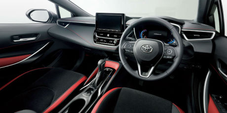 toyota auris sport