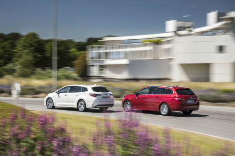 Toyota Corolla TS Peugeot 308 SW