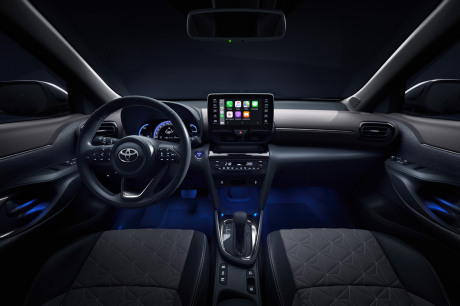 Toyota Yaris Cross 2020 SUV urbain planche de bord écran tactile