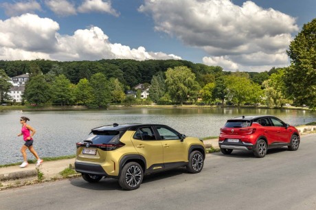 match toyota yaris cross et renault captur hybride