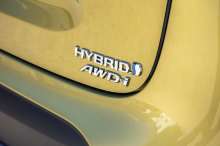 toyota yaris cross version awd-i