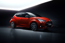 toyota yaris hybride rouge