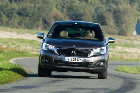 ds4 face avant