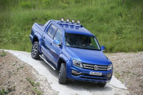 vue avant Volkswagen Amarok (2016)