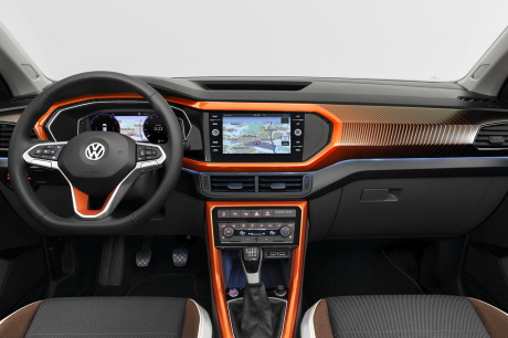 Volkswagen T-Cross orange planche de bord