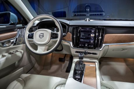 Tableau de bord Volvo S90 2016