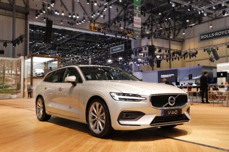 Volvo V60 2018 break gris salon de Genève 2018