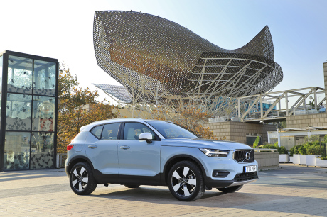 Essai Volvo XC40 statique avant droit