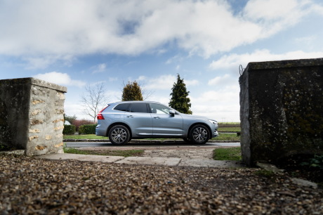 volvo xc60 d4 inscription de profil