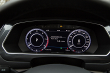compteurs numériques sur le volkswagen tiguan Carat 2016