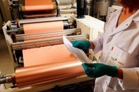 Début d'une chaîne de fabrication de batteries lithium-ion chez Saft Johnson Controls