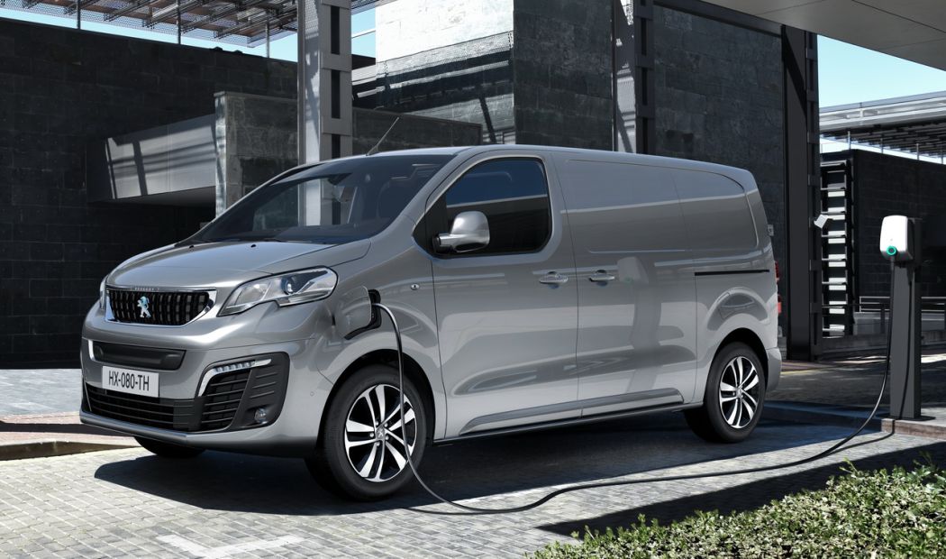 Véhicule utilitaire définition, traduction L'argus