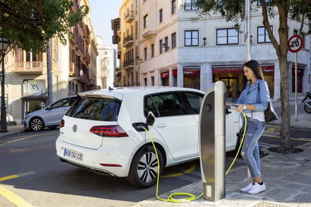 Volkswagen E Golf 2017 La Golf Electrique Gagne 50 D Autonomie