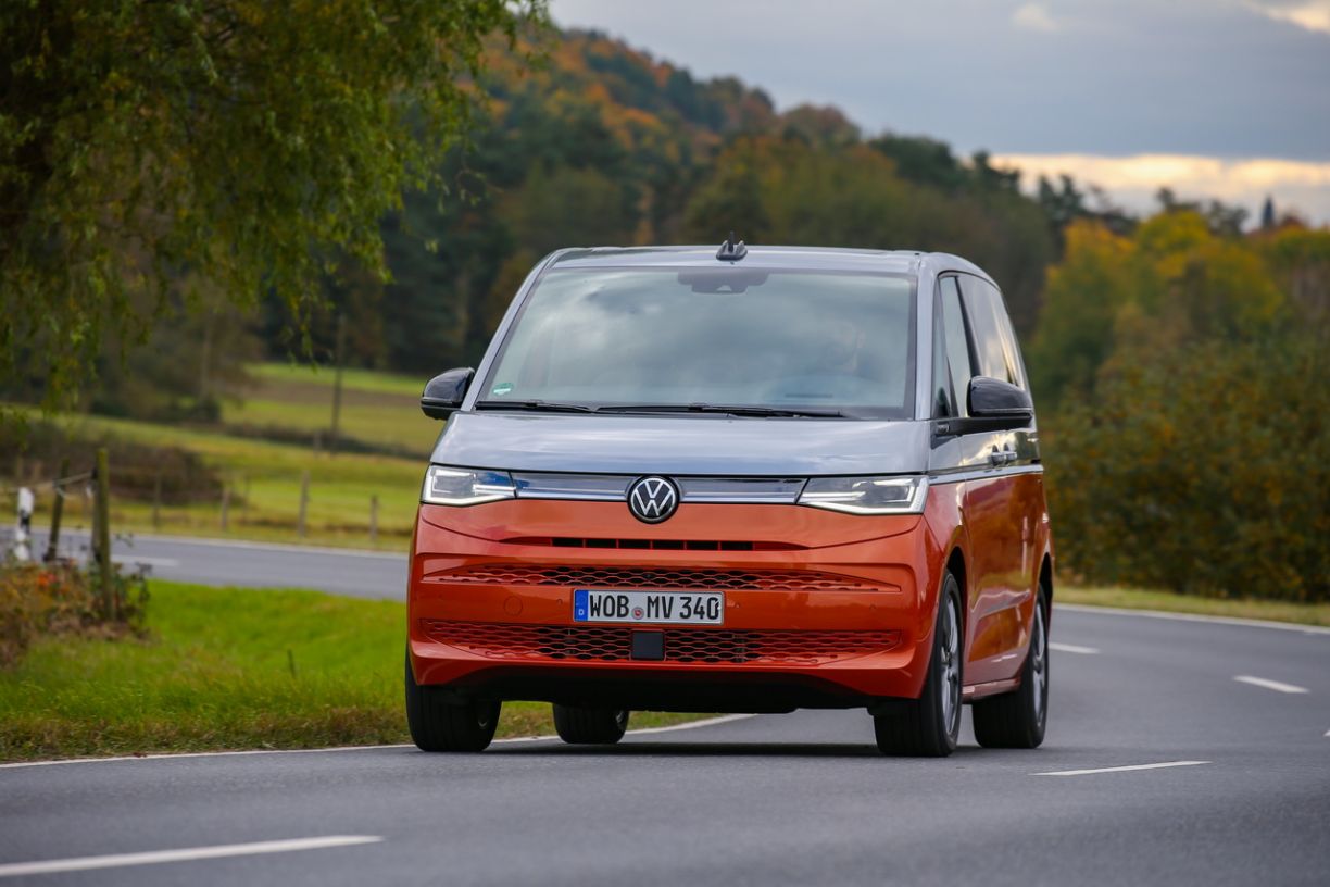 Essai Volkswagen Multivan hybride (2021) le van moderne sans malus