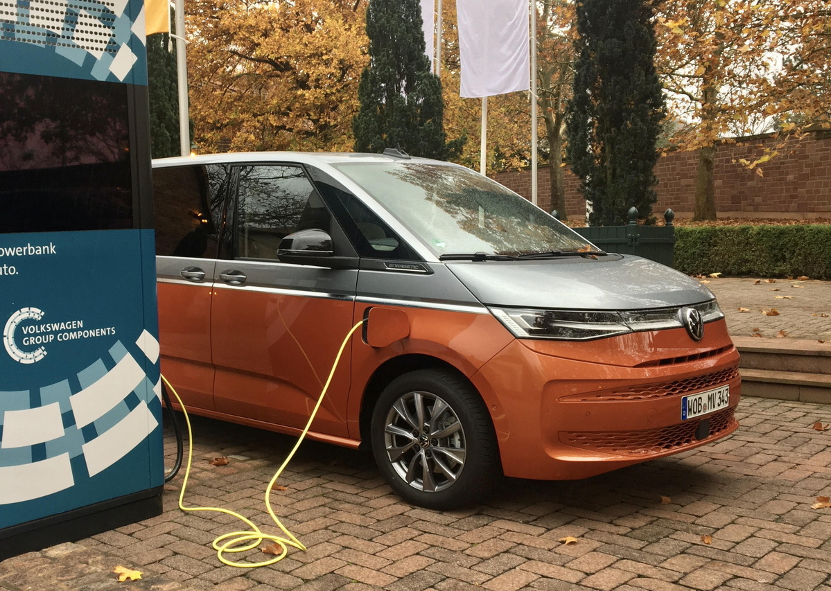 Essai Volkswagen Multivan hybride (2021) le van moderne sans malus