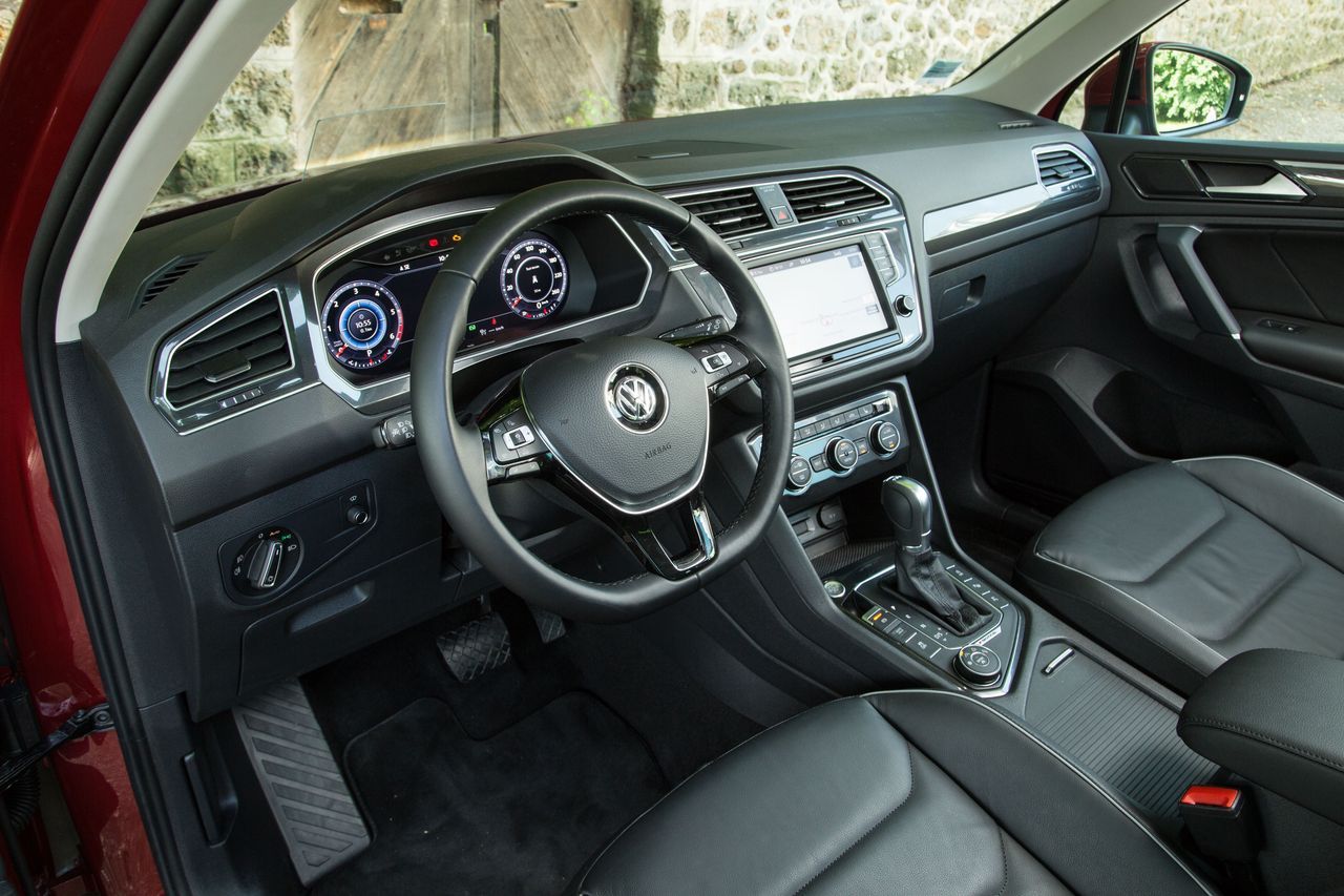Essai Comparatif Le Vw Tiguan Tdi 190 D 233 Fie Le Bmw X1