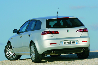 Fiche Technique Alfa Romeo 159 Sw 2 2 Jts Sport Selespeed L Argus Fr