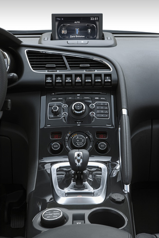 Fiche Technique Peugeot 3008 Hybrid4 2 0 E Hdi Fap Bmp6 Electric