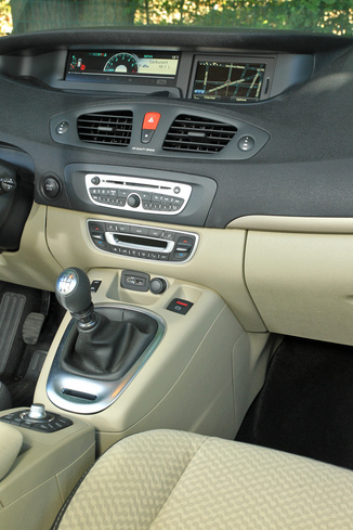 Fiche Technique Renault Scenic Iii J95 1 5 Dci 105ch Dynamique L
