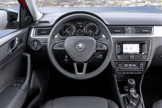 Fiche Technique Skoda Rapid Spaceback 1 2 Tsi 110ch Greentec Edition
