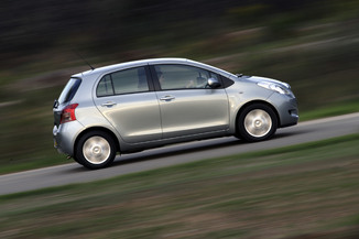 Fiche Technique Toyota Yaris Ii 1 3 Vvt I 87ch Sol 5p L Argus Fr