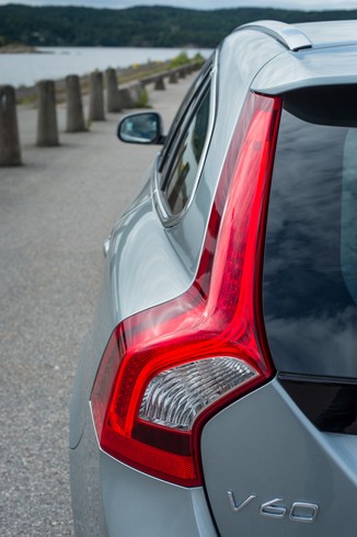 Volvo V60 T3 152ch Business (09-2017)